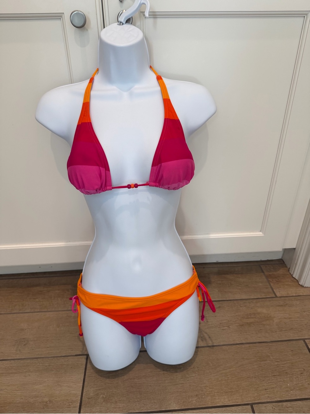 Women’s Colorblock Triangle Bikini - Pink & Orange